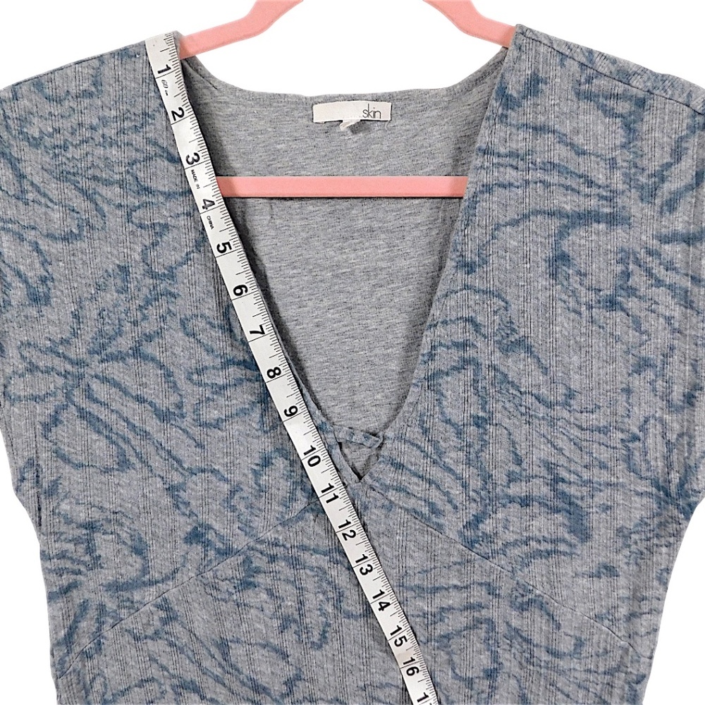 Skin Lounge Dress Blue Floral Pattern Size 2 Made in Peru - Picture 3 of 10